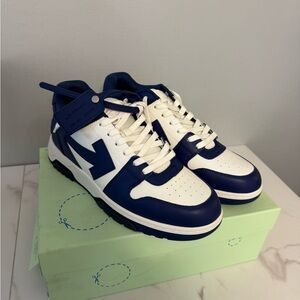 OFF-White Out Of Office Calf
Leather | White/Dark Blue | 45EU (12M)